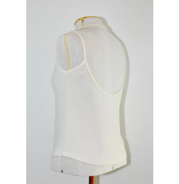 Blusa sem manga e recorte nas costas em malha creme  Adri 