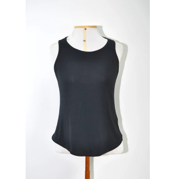 Blusa sem manga e recorte nas costas em malha preto Adri 