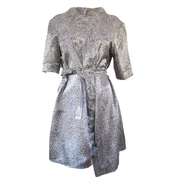 Robe em cetim curto e elegante estampado Onça - Dricota